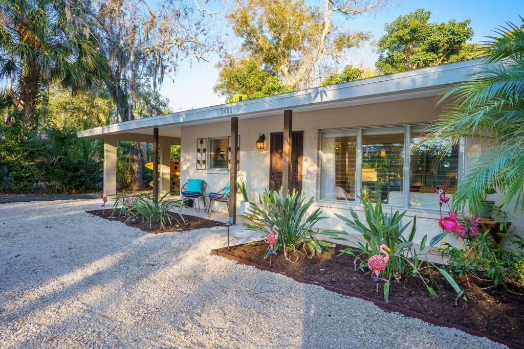 Beautiful Glam Mid-Century 1 Block From Sarasota Bay With Firepit Villa Exterior photo