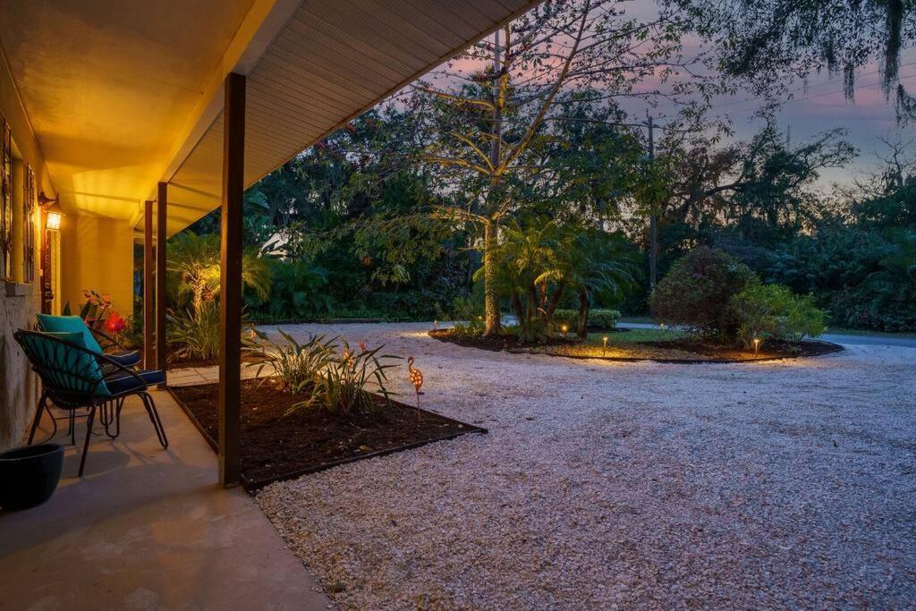 Beautiful Glam Mid-Century 1 Block From Sarasota Bay With Firepit Villa Exterior photo